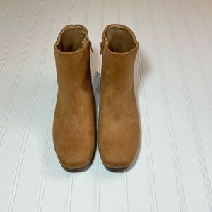 Time and Tru Women's Size 7 Camel Suede Ankle Boots NWT
